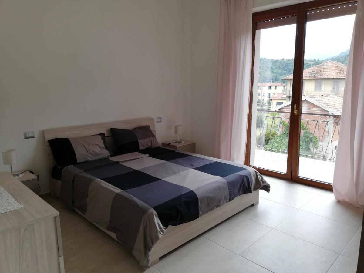 La Rosa Rossa Apartment Cambiasca Luaran gambar