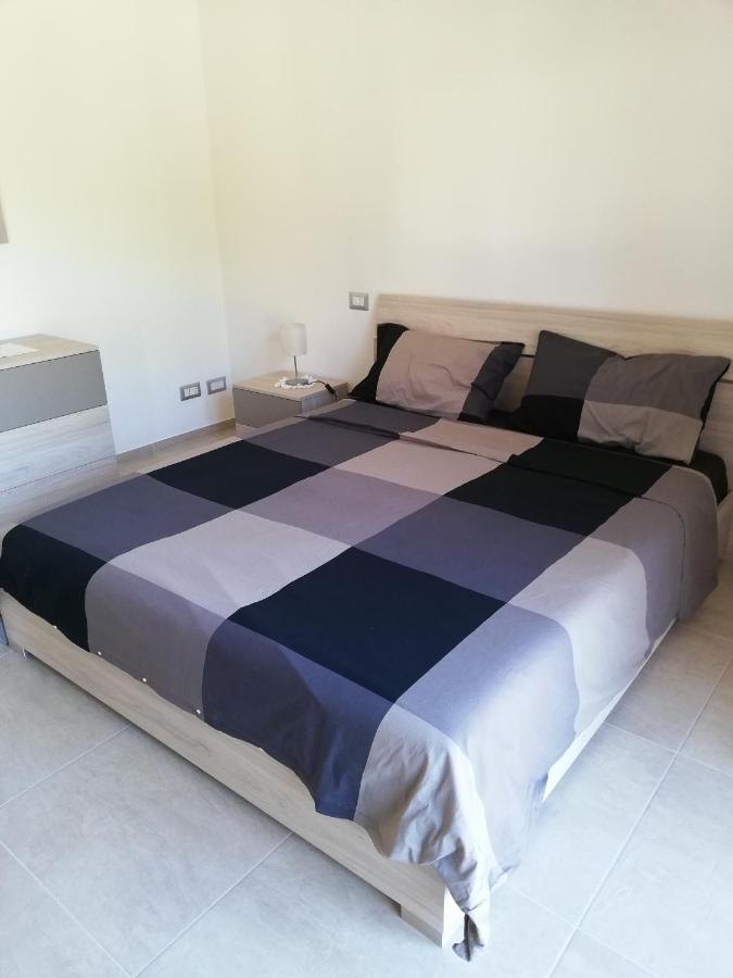 La Rosa Rossa Apartment Cambiasca Luaran gambar