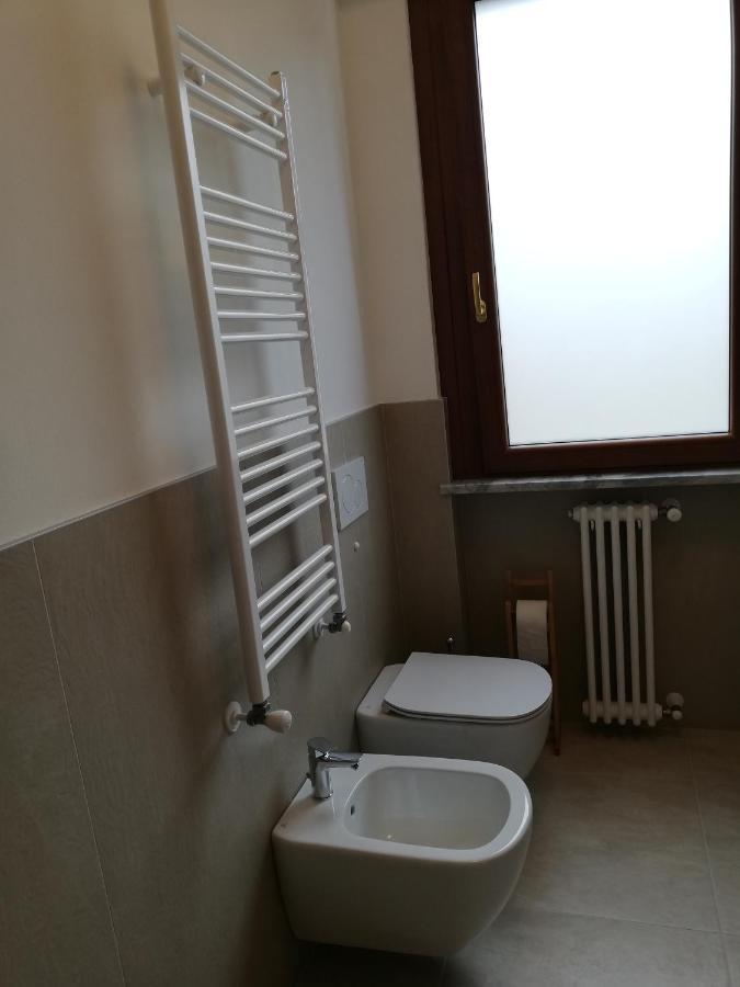 La Rosa Rossa Apartment Cambiasca Luaran gambar
